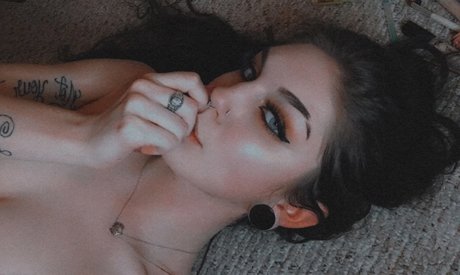 Alasti lekkinud OnlyFans-i pilt Chaos