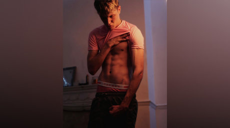 Nahá fotka uniklých OnlyFans od Master Tom 
