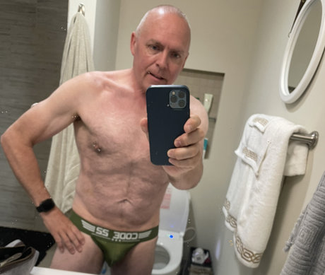 Обнаженная фотография утечки OnlyFans от Oceanguy