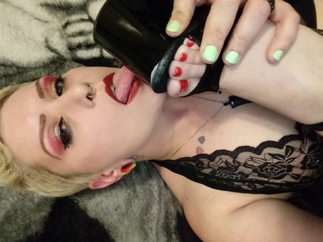Foto desnuda filtrada de OnlyFans de Nudetarotmuse