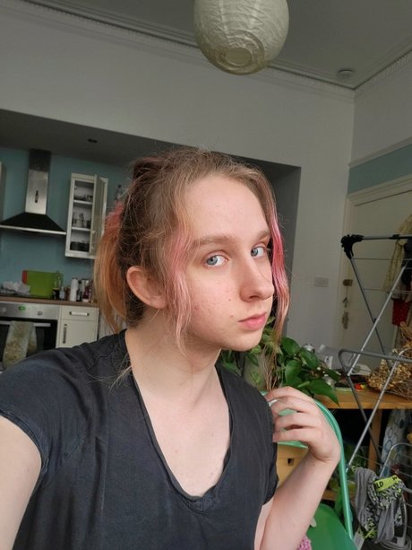 Naken läckt OnlyFans-bild av Ed 