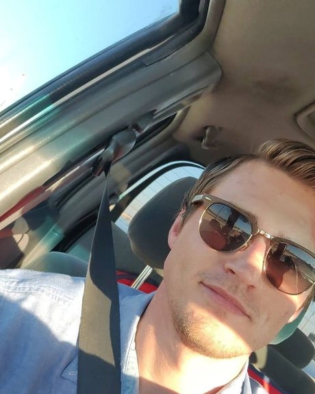 Naken läckt OnlyFans-bild av Jt