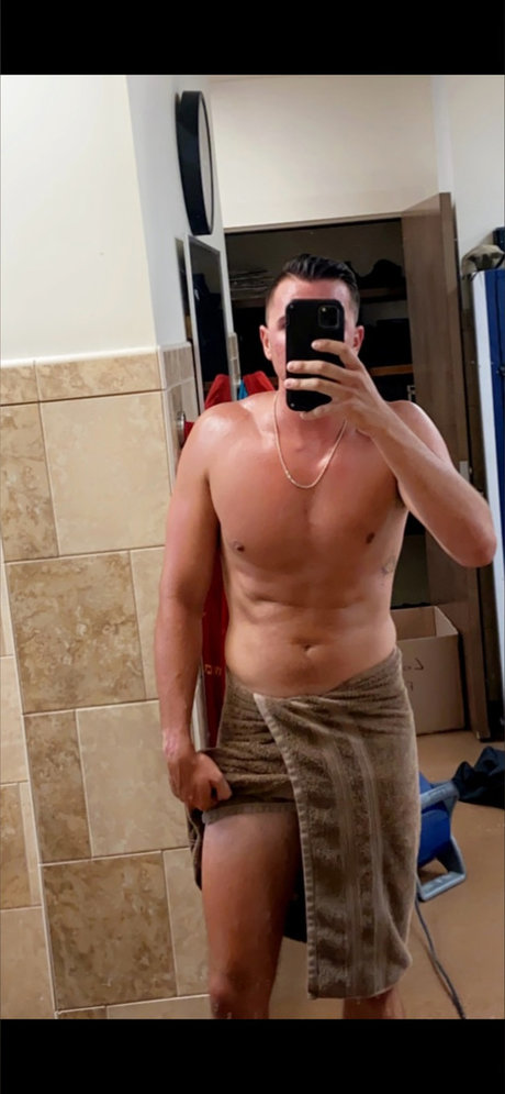Naken läckt OnlyFans-bild av Noah