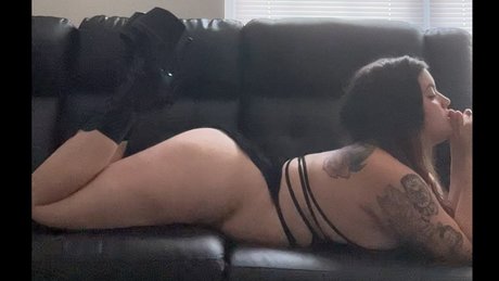 Naken lekkede OnlyFans-bilde av Nix