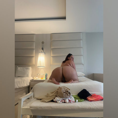 Nøgent lækket OnlyFans-billede af Destiny Valentina