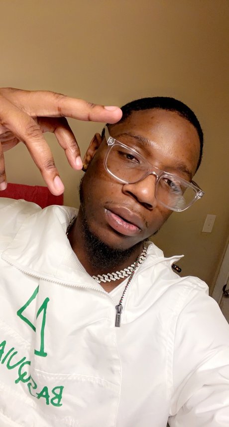 Alaston vuotanut OnlyFans-kuva Spacey