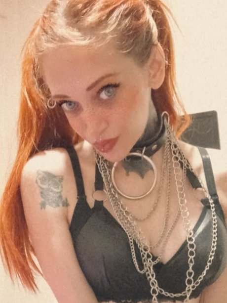 Naken läckt OnlyFans-bild av Siniestra