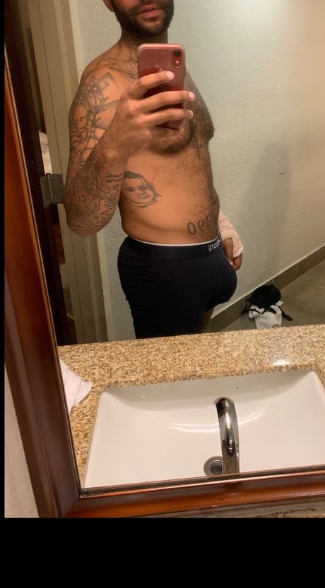 Naakte gelekte OnlyFans-foto van Palmerpack