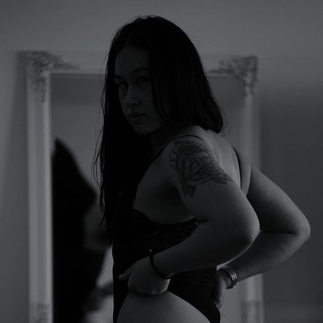 Naken läckt OnlyFans-bild av Nuunu