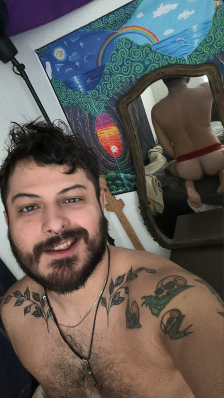 Naakte gelekte OnlyFans-foto van Osito 