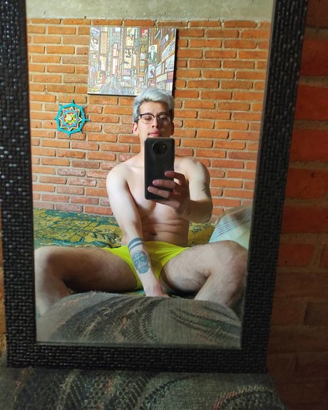 Naken läckt OnlyFans-bild av  Oscar Gr