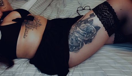 Naken läckt OnlyFans-bild av Onlytash20