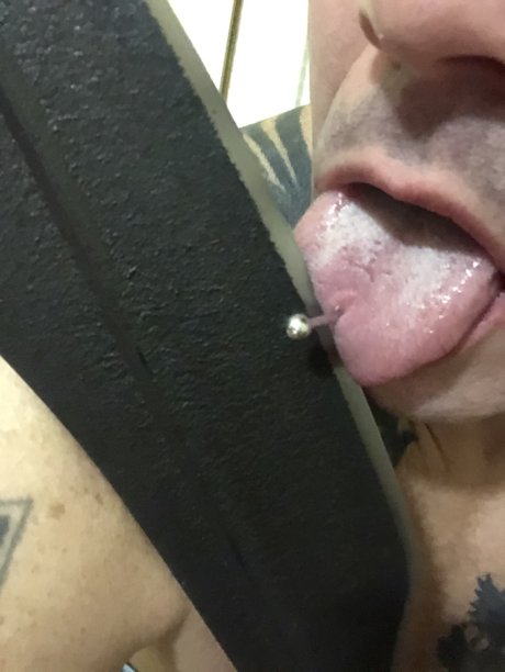 Naken läckt OnlyFans-bild av Oneknightstand