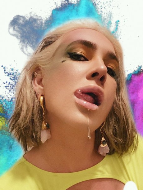Naken läckt OnlyFans-bild av Olya Meow