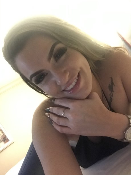 Naken läckt OnlyFans-bild av Ga Peach 
