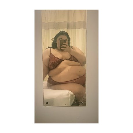 Naken läckt OnlyFans-bild av Poppyjeanette