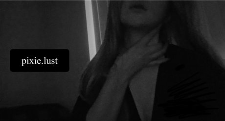 Naken läckt OnlyFans-bild av Pixie