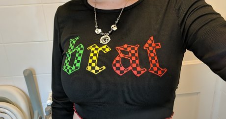 Naken läckt OnlyFans-bild av Isabella