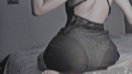 Обнаженная фотография утечки OnlyFans от Peien