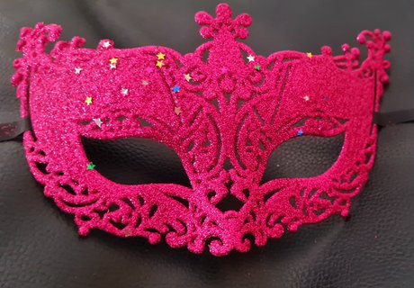 Alaston vuotanut OnlyFans-kuva Pink Clover