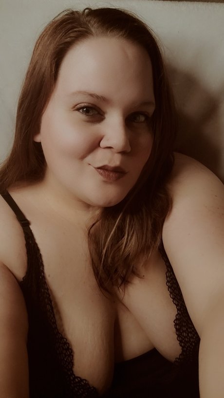 Naakte gelekte OnlyFans-foto van Phoenix Allan