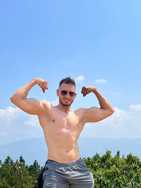 Naken läckt OnlyFans-bild av Peterescobar 