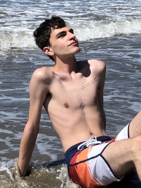 Nahá fotka uniklých OnlyFans od Quinn Swift