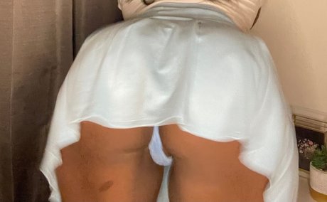 Naken läckt OnlyFans-bild av Peach