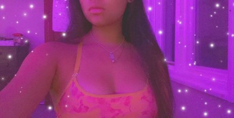 Foto nua vazada do OnlyFans de Purple Rose