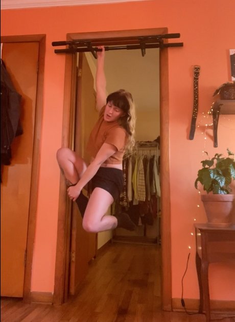 Alasti lekkinud OnlyFans-i pilt Pulp