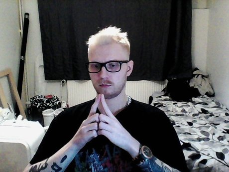 Nahá fotka uniklých OnlyFans od Eme