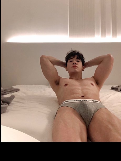Foto desnuda filtrada de OnlyFans de Leong68