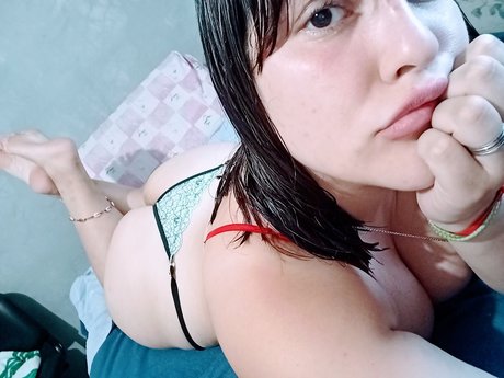 Naken läckt OnlyFans-bild av Lucesita 