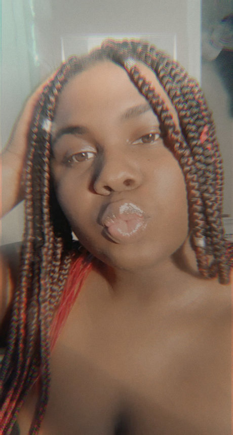Naken läckt OnlyFans-bild av Goddess Adri