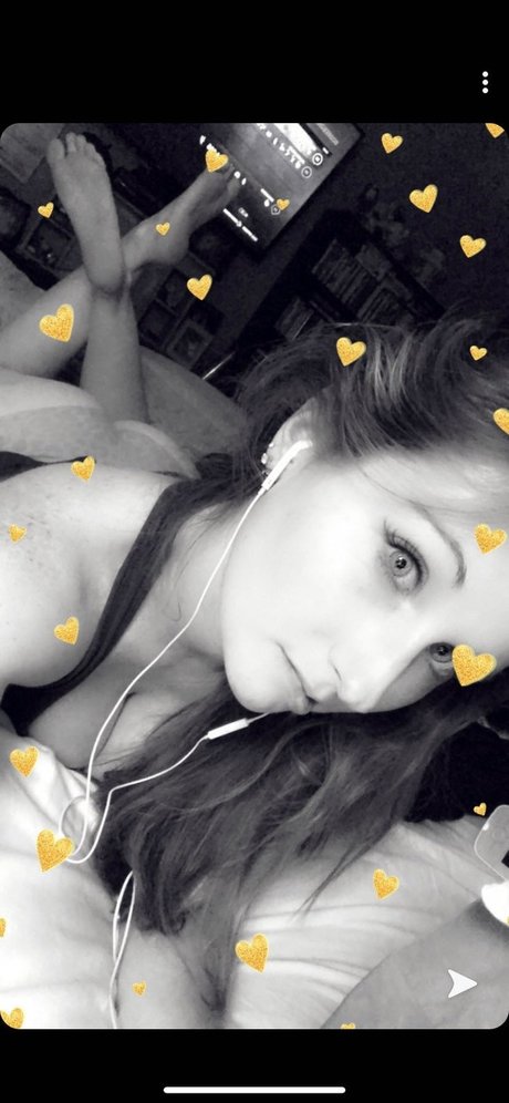 Обнаженная фотография утечки OnlyFans от Pretty Little Vixen