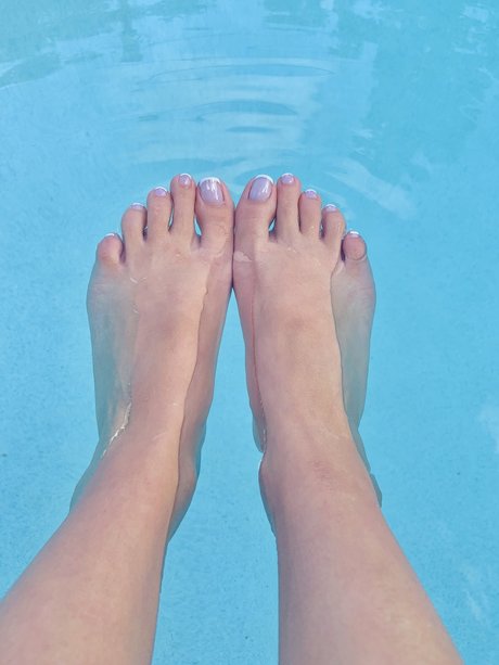 Prettyleofeet OnlyFansリークヌード写真