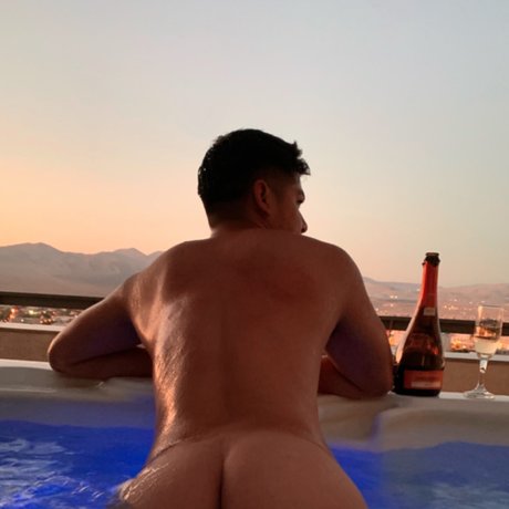 Обнаженная фотография утечки OnlyFans от Rigo Delgado