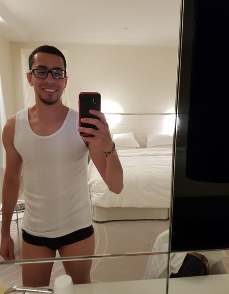 Nøgent lækket OnlyFans-billede af Rick Dom