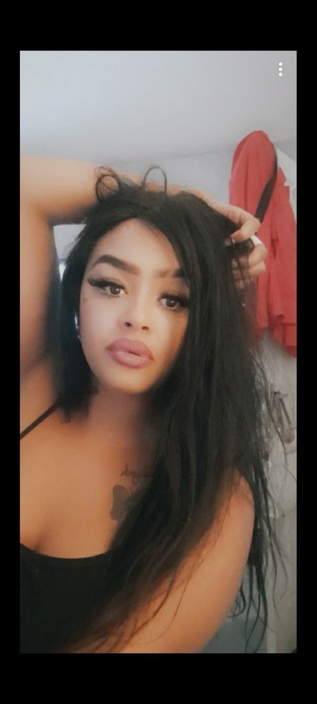 Naken läckt OnlyFans-bild av Lea Xxxx