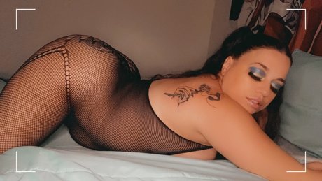 Naken läckt OnlyFans-bild av Rhi