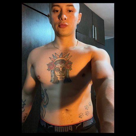 Nøgent lækket OnlyFans-billede af Renato