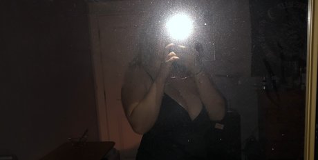 Photo nue de fuite OnlyFans de Regina Philange