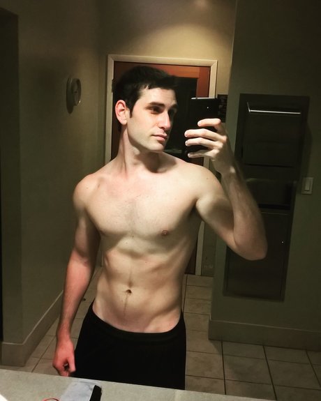 Nagie wyciekłe zdjęcie OnlyFans od Redleafzach