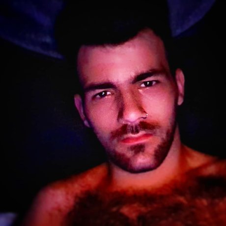 Naakte gelekte OnlyFans-foto van Raz