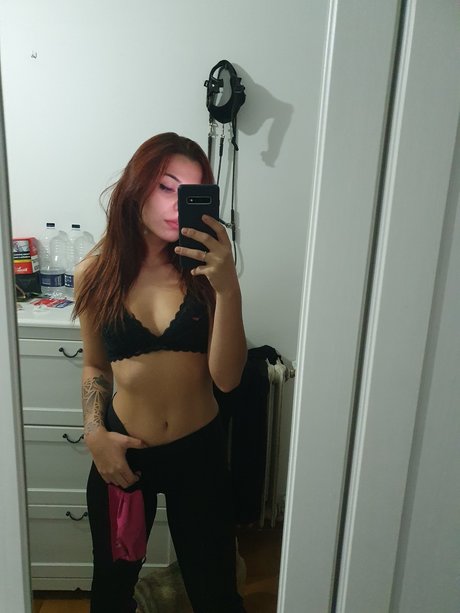 Foto nua vazada do OnlyFans de Auriii
