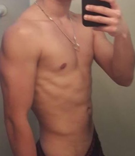 Naken läckt OnlyFans-bild av Ray Brown