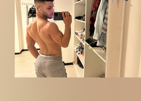 Nagie wyciekłe zdjęcie OnlyFans od Rami