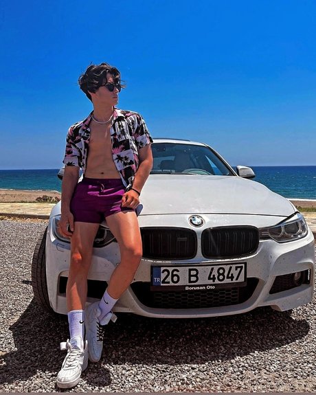 Nahá fotka uniklých OnlyFans od Marcus 100k