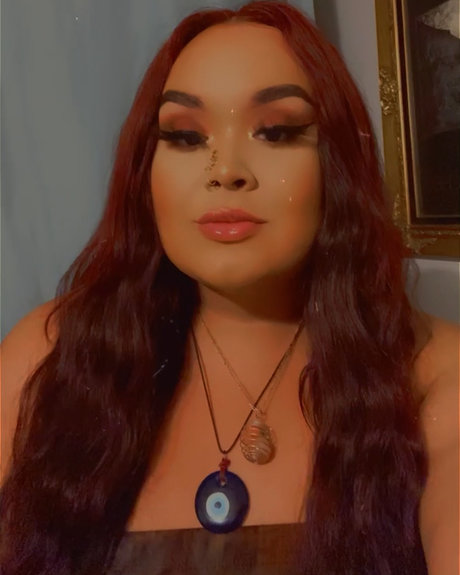 Alaston vuotanut OnlyFans-kuva Karla