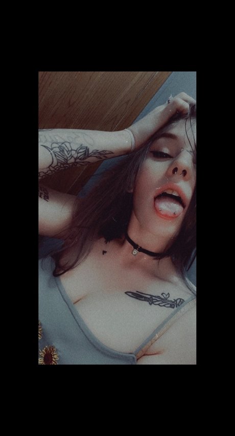 Alasti lekkinud OnlyFans-i pilt Hannah Rose Dunkling